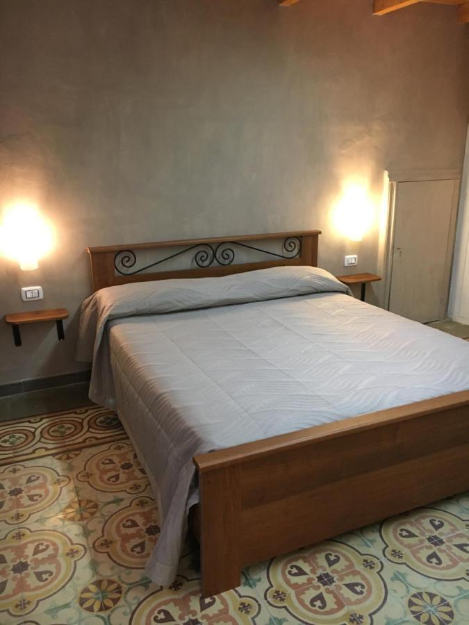 Hotel Casa Cortes à Grottaglie Extérieur photo
