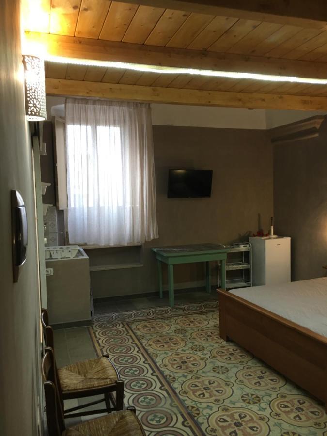 Hotel Casa Cortes à Grottaglie Extérieur photo